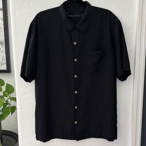 Tommy Bahama Men's Casual Black Button Down Shirt